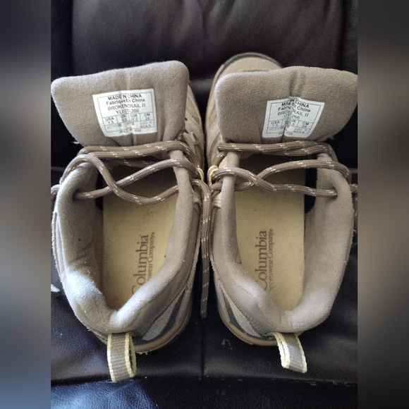 Columbia Broken Trail II Womens Hiking Shoes. Yellow & Tan. Used - Picture 6 of 7
